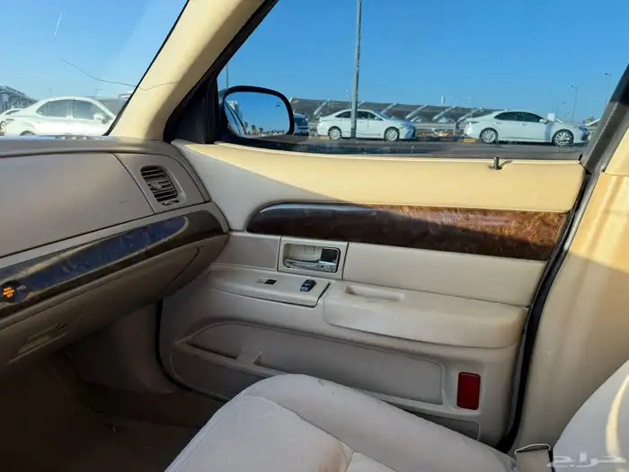 للبيع فورد ماركيز2011 ثاني مالك بدي ومحركات وكاله 4