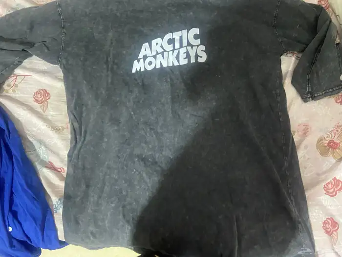 تي شرت كبير arctic monkeys 1