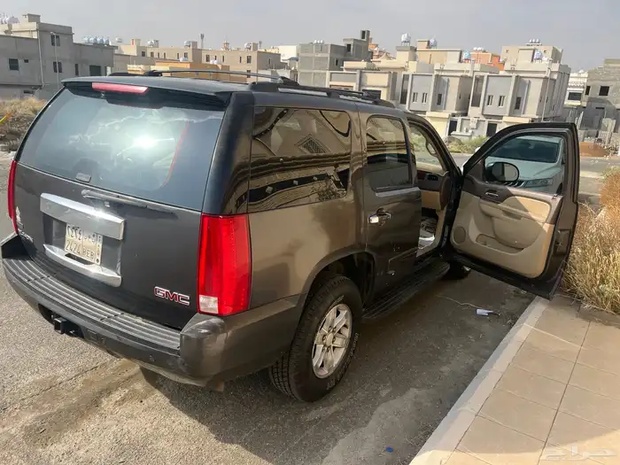 جمس يوكن 2011 قصير للبييع او البدل توسان حديث او فورتشنر 3