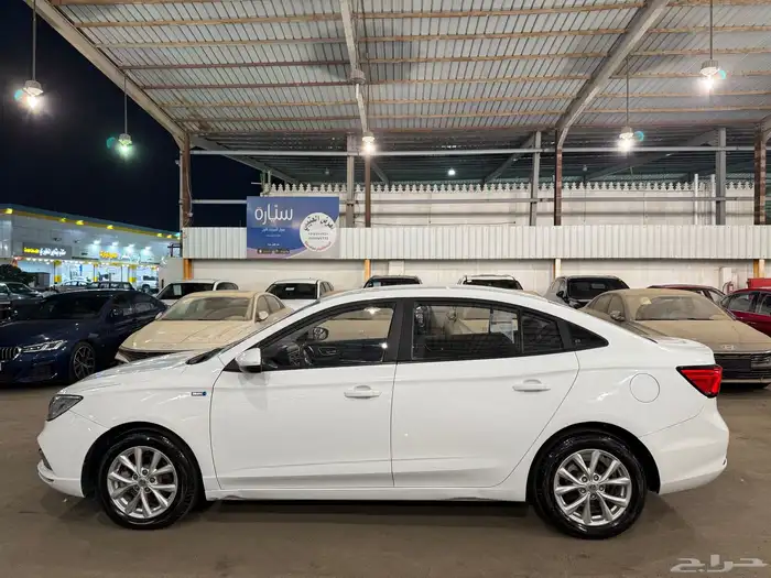 ام جي 5 MG 2023 استاندر السعر 24000 الف 5