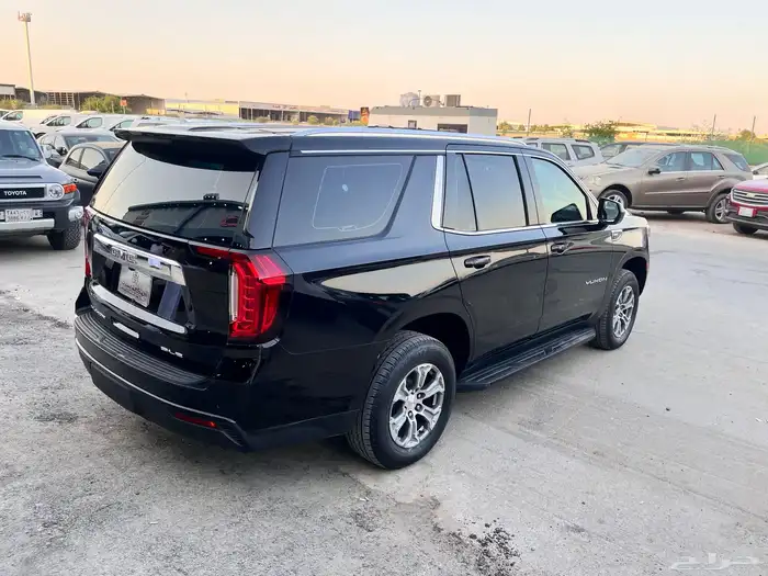 جي ام سي يوكن 2023 8