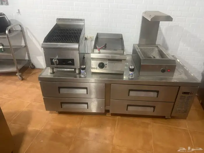 ثلاجه اندر كاونتر جريل عدد 2 ثلاثه طاوله 0