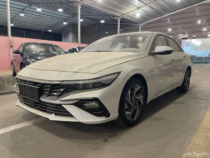 هونداي- إلنترا-2025-كمفورت- بطاقة جمركية- أصفار- بنزين 10