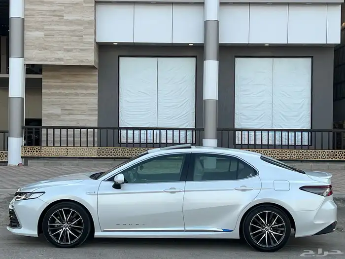 تويوتا - كامري - GLE - 2021 - سعودي - هايبرد فل 2