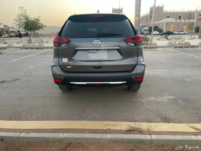 نيسان اكس تريل 7