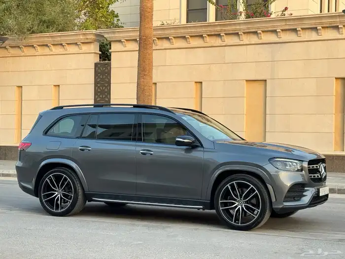 مرسيدس GLS 450 موديل 2020 كت AMG ممشى 68 الف تشيكات وكاله 23