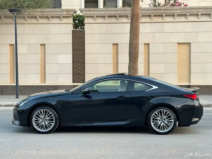لكزس RC 350 موديل 2023 فل كامل ممشى 16 الف تشيكات وكاله 8
