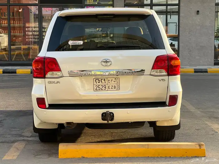 لاندكروزر 2012 GXR 6