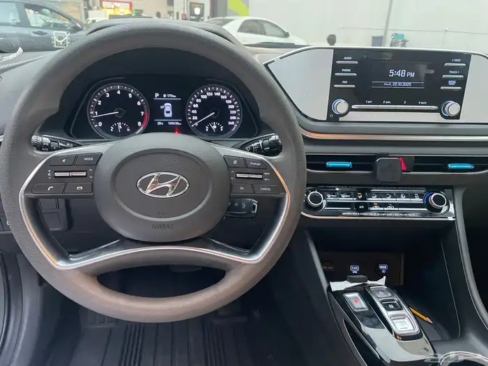 سوناتا 2020 ماشيه 139 الف فقط (تم البيع) 39