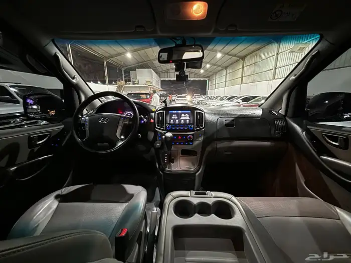 هونداي H-1 اتش ون 2021 ديزل ركاب 12راكب ماشي 88 الف ستاريكس 19