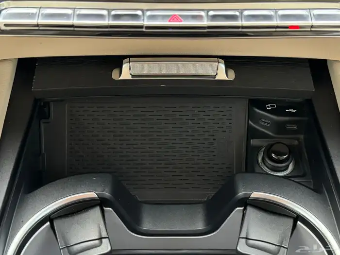 مرسيدس GLS 450 موديل 2020 كت AMG ممشى 68 الف تشيكات وكاله 41