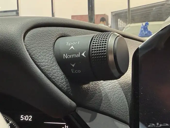 لكزس ES 250 بريمي فتحة سقف 2025 نظام 50-50 24