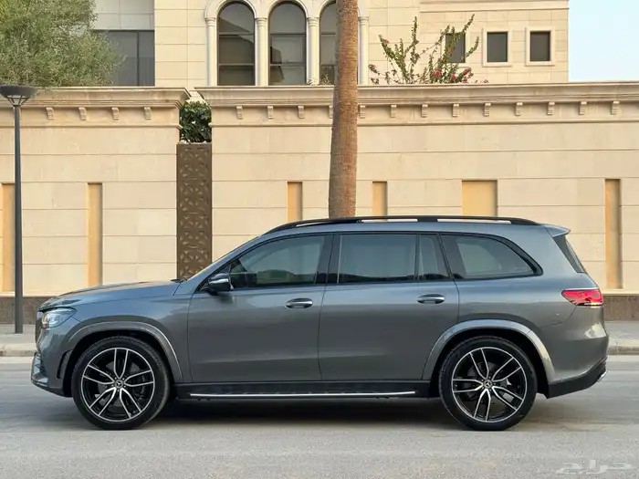 مرسيدس GLS 450 موديل 2020 كت AMG ممشى 68 الف تشيكات وكاله 8