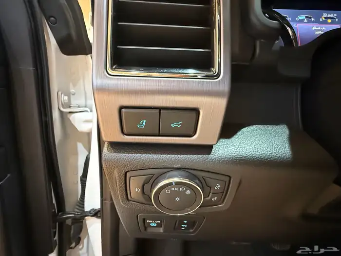 فورد اكسبيدشن بلاتنيوم اعلاء مواصفات 28