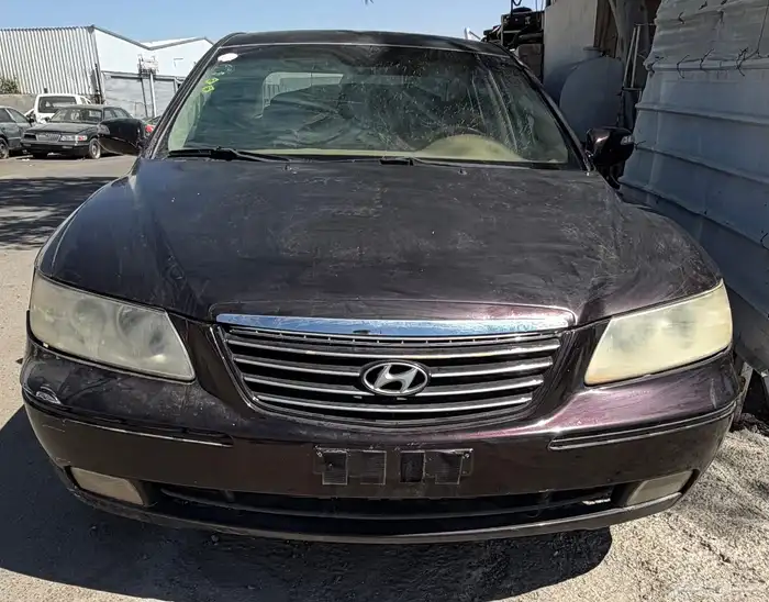 ازيرا 2008 تشليح( قطع غيار فقط) 1