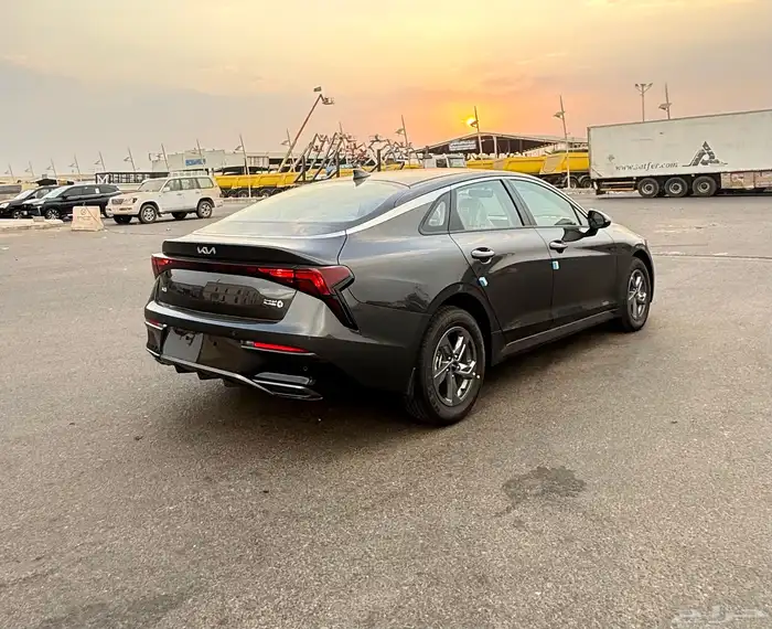 كيا K5 ( استاندر ) 2025 اصفار للبيع 3