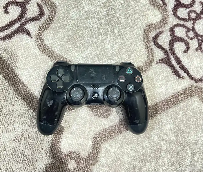 يد سوني فور 2