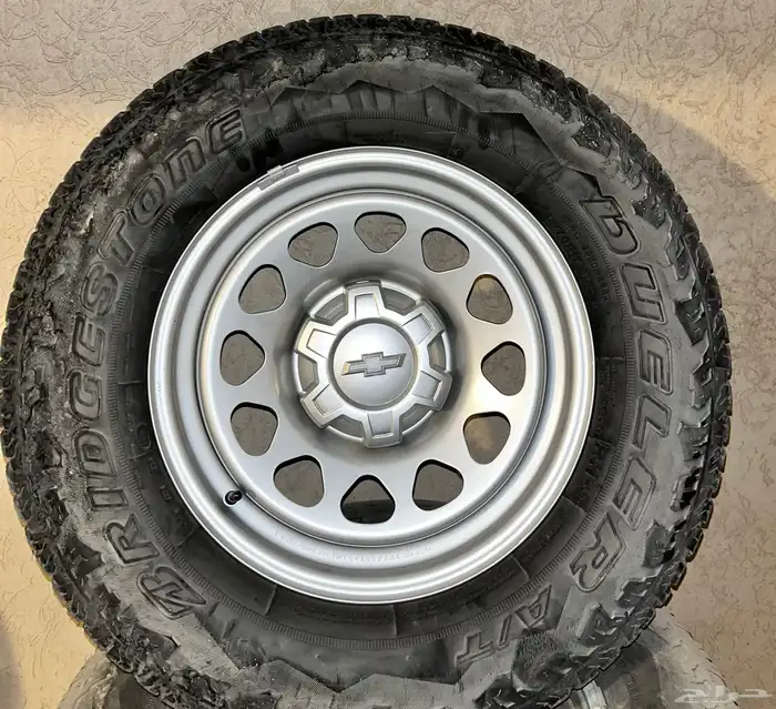 طقم جنوط وكفرات سلفرادو 4