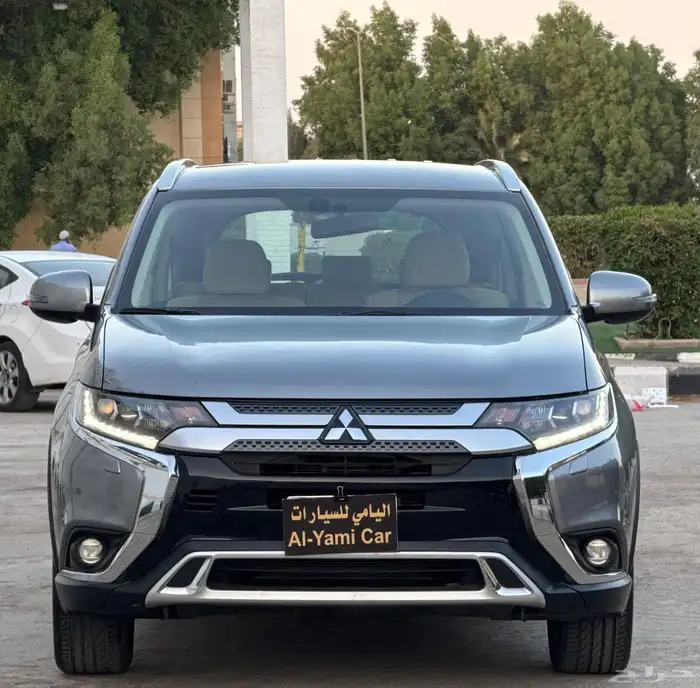 ميتسوبيشي اوتلاندر 2020. 0