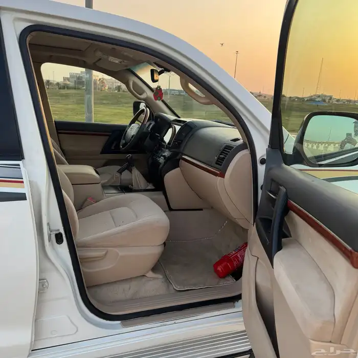 لاندكروزر GX 2015 13