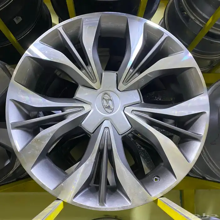 جنوط سوناتا موديل 2016 مقاس 18 أصلي وكاله 0