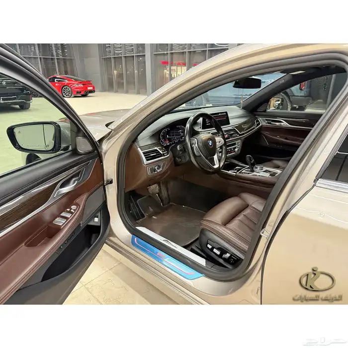 بي ام دبليو - 2020 Luxury - ناغي 6