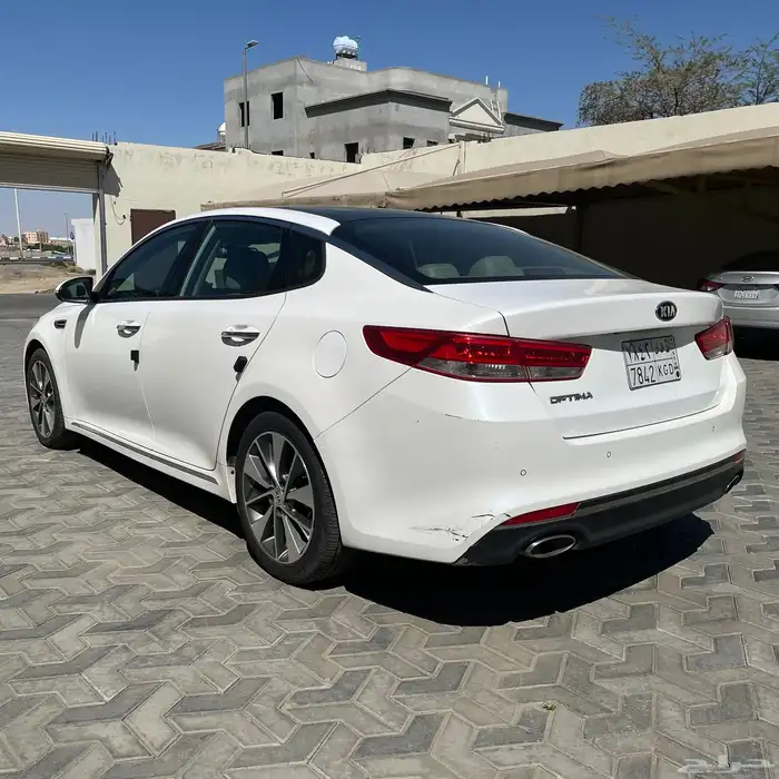 كيا اوبتيما 2016 نظيفة ممشى قليل 6