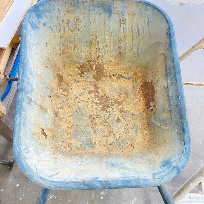عربة و سلم للبيع 2