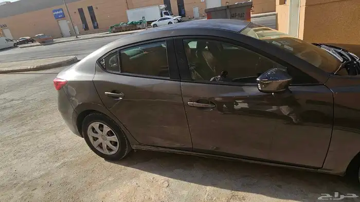 للبيع سيارة مازدا 3 2015 1