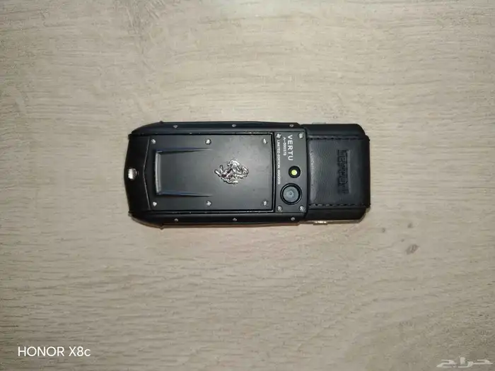 للبيع جوال فيراري نسخه خاصه نادره من شركة VERTU البريطانيه 1