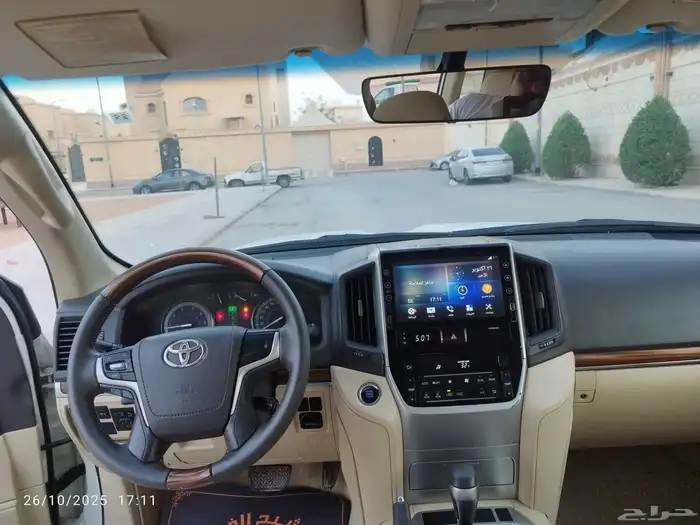 للبيع لندكروزر 2016 فل كامل وكاله شرط 10