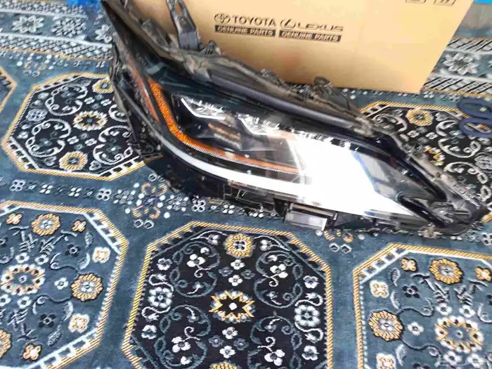 شمعه ثلاث عدسات لكزززES350مديل2019-2020-2021 2