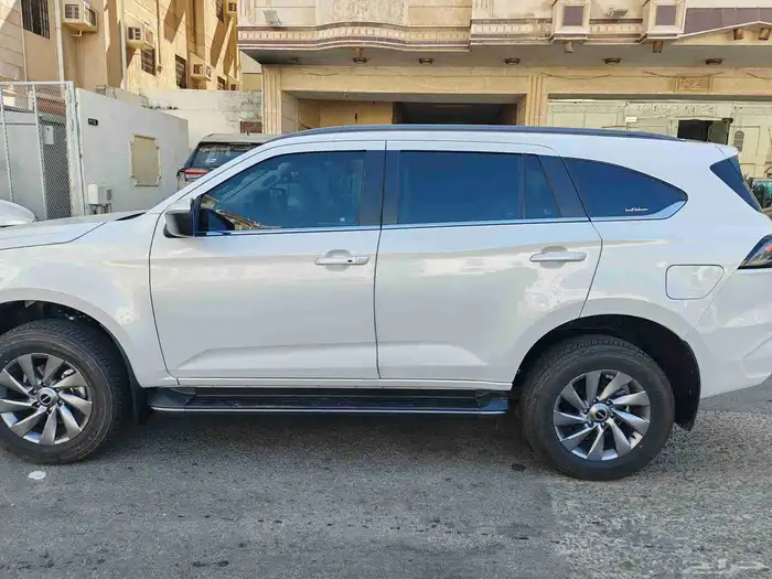 ايسوزو MUX 2024 فل كامل أعلى فئة مالك أول من الوكالة 1