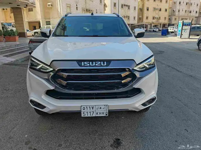 ايسوزو MUX 2024 فل كامل أعلى فئة مالك أول من الوكالة 0
