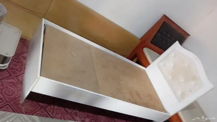 كنب ومجلس ارضي وفرت وثلاجه ومفارش وسرير نوم نفر وقز نفو 7