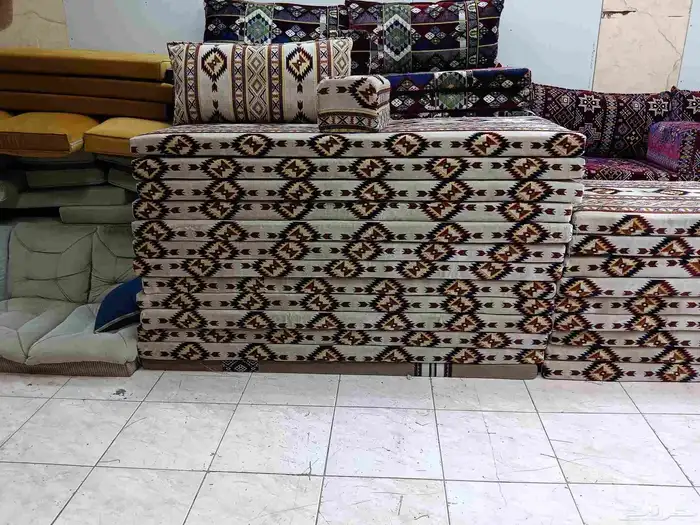 جلسات تراثية جلسات جاهزه اطقم حديد اطقم خشب 2