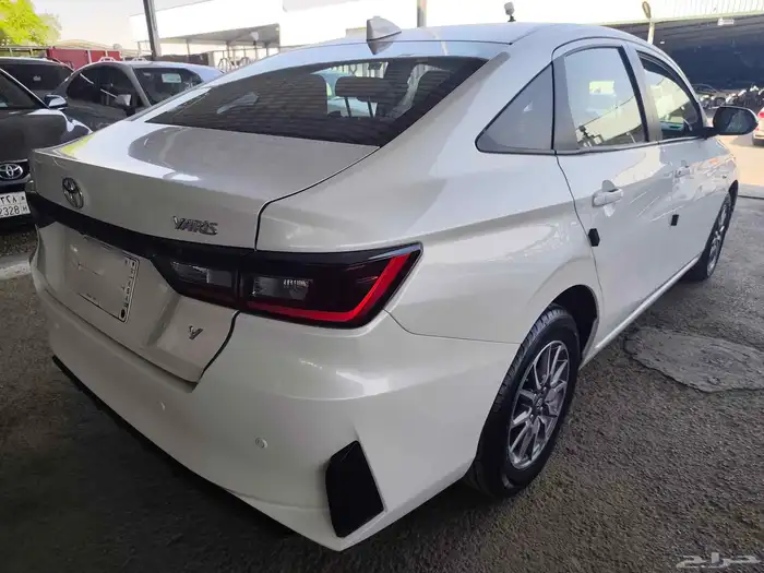 تويوتا يارس 2023 2