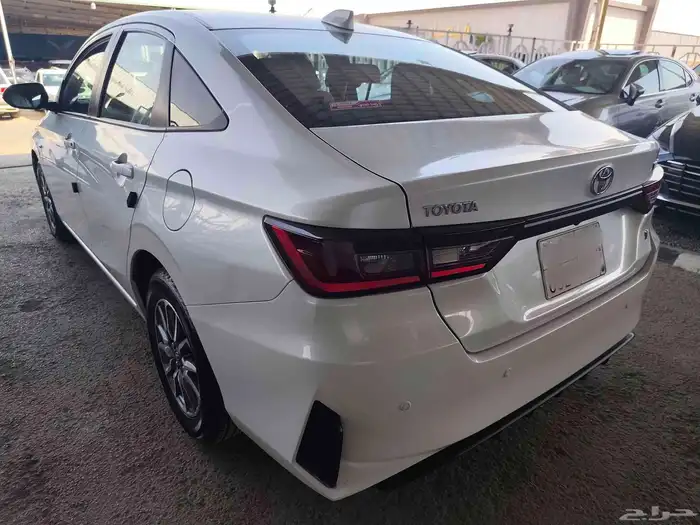 تويوتا يارس 2023 3