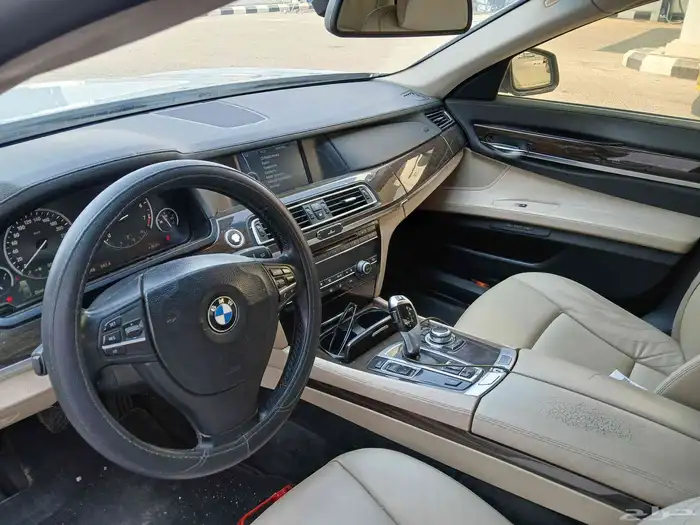 للبيع BMW 2010 5