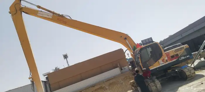 بوكلين ذراع طويل للايجار اليومي او الشهري 1