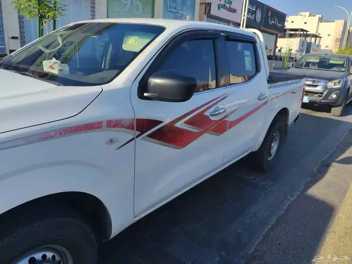 نيسان نفارا 2016 3