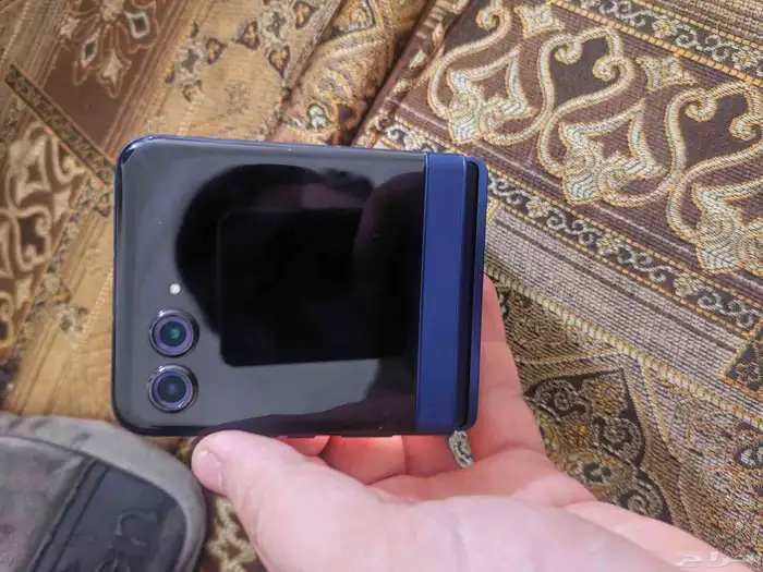جوال motorola razr 60 7