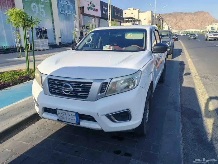 نيسان نفارا 2016 4