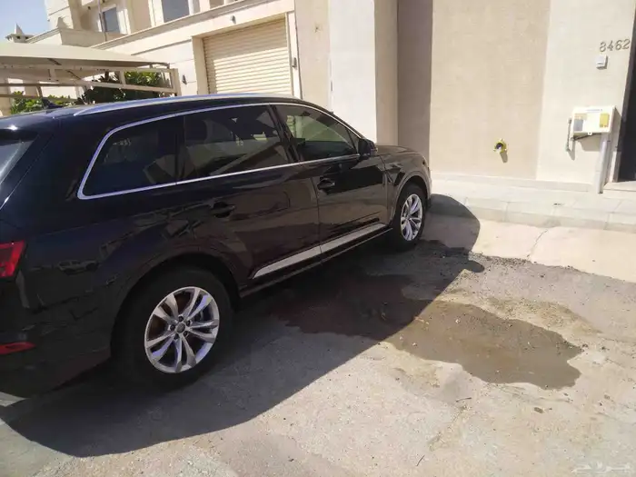 أودي 2018 Q7 مالك أول 2
