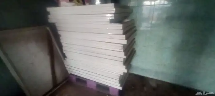 عجانة خبز نضيف مع طاولات عجين للبيع الموقع نجران 0