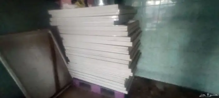 عجانة خبز نضيف مع طاولات عجين للبيع الموقع نجران 1