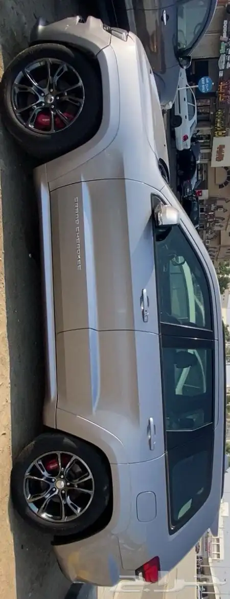 للبيع جيب جراند شيروكي 2014 srt 8