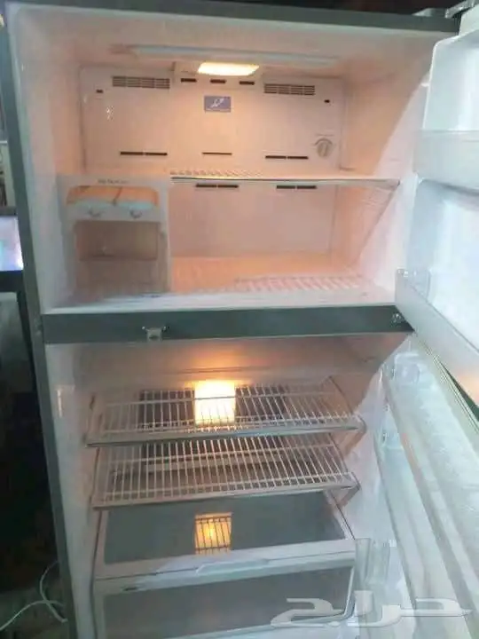 ثلاجه هيتاشي 4