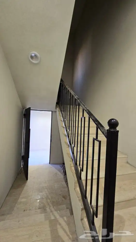 للبيع دور مستقل علي ارض كامله شمال الخميس من 850 ألف 24