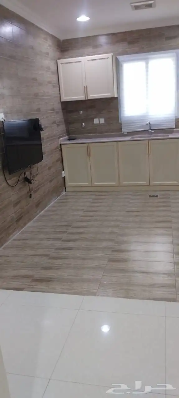 شقه للايجار الشهري حي الفيصليه 3